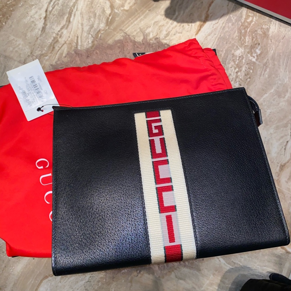 New 💕Gucci logo striped black pouch - Picture 6 of 8